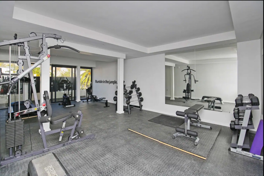 2 Bedroom Property for Sale in Sea Point Western Cape